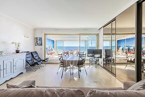 Bright Apartment With Terrace and Sea View