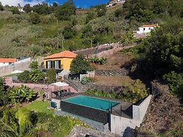 Casa Laranja by HR Madeira