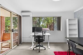 Bright Marrickville Flat With Balcony & Parking