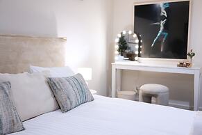 Fun for Families: Location, Cinema, Games, Wifi
