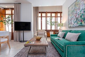 Unique Apartment in Cordoba Templo Romano