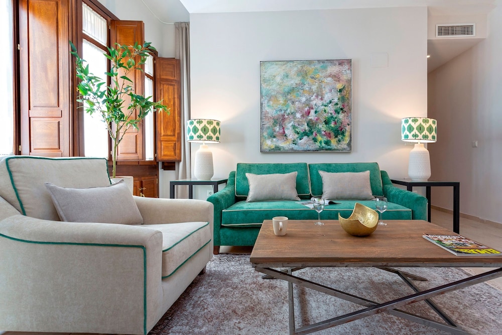 Unique Apartment in Cordoba Templo Romano