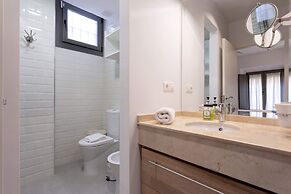 Bright Apartment in Granada Varela