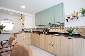 Luxury Apartment in M Laga Victoria