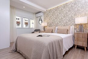 Luxury Apartment in M Laga Victoria