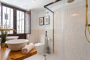 Luxury House in Granada Center Reyes II