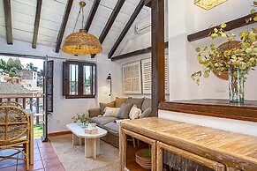Luxury House in Granada Center Reyes II