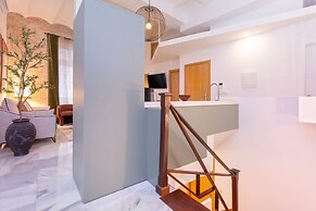 Cozy 3BD Duplex in Seville Center Gran Poder II
