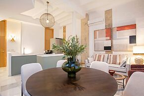 Cozy 3BD Duplex in Seville Center Gran Poder II