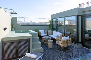 Cozy 3BD Duplex With Private Pool in Seville Center Gran Poder III