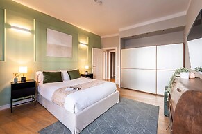Central 3BD Apartment Near Teatro Verdi