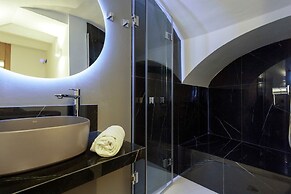 Cozy 2BD Duplex in Seville Center Gran Poder