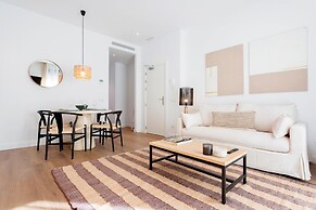 Lovely 2BD Apartment in Madrid Zabaleta I