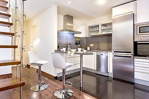 Modern Centric Duplex With Stunning Terrace Francos V
