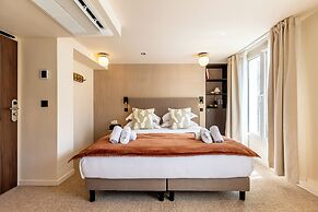 Le White by Sweett