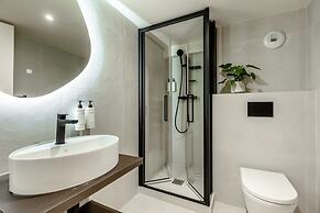 Le White by Sweett