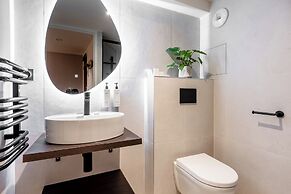 Le White by Sweett