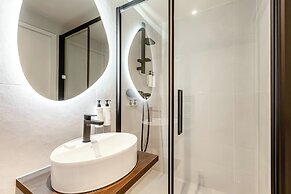Le White by Sweett