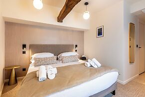 Le White by Sweett