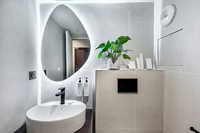 Le White by Sweett