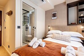 Le White by Sweett