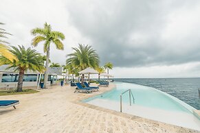 Townhouse With Ocean View Puerto Bahia P5