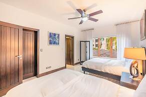 Townhouse With Ocean View Puerto Bahia P5