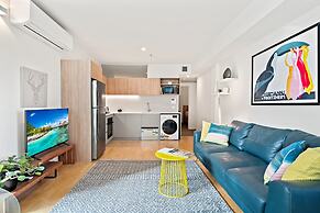 Modern, Renovated Apartment in Melbourne CBD