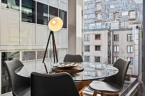 Modern, Renovated Apartment in Melbourne CBD