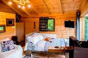 Kedra Village Getaway - Scenic Mountain Views