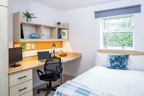 Student Only Myrtle Court