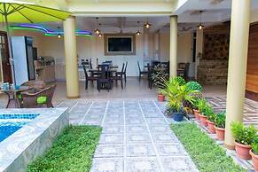 Rosy Villa
