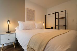 w Exceptional 2BR With Balcony in San Isidro