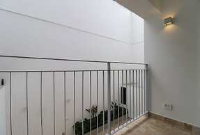 w Exceptional 2BR With Balcony in San Isidro