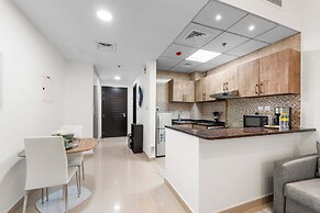 Stayshort - Chic Studio Apartment in JVC Sleeps 4