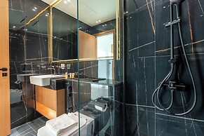 PVH - Serene 1BR - Binghatti House