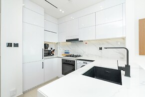 PVH - Serene 1BR - Binghatti House