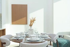 PVH - Serene 1BR - Binghatti House
