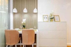 Dessa'sCrib Apartment by Azure 1BR