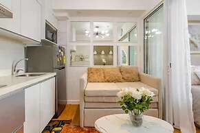 Dessa'sCrib Apartment by Azure 1BR
