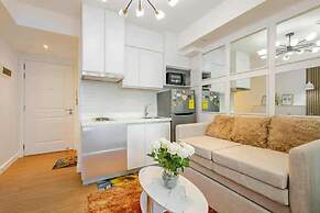 Dessa'sCrib Apartment by Azure 1BR