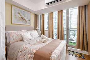 Dessa'sCrib Apartment by Azure 1BR