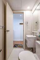 Dessa'sCrib Apartment by Azure 1BR