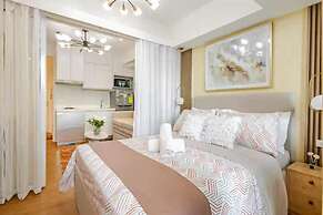 Dessa'sCrib Apartment by Azure 1BR