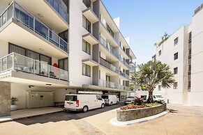 Burleigh Bliss Coastal Hideaway