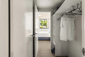 Burleigh Bliss Coastal Hideaway