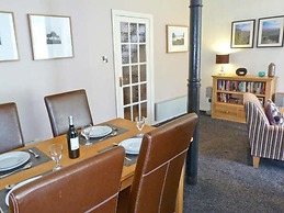 14 Riverside Walk