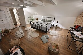 U Suteru Boutique Hotel