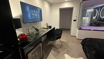 Coco Noir Luxury Villa