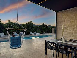 PanStel - Villa Solene with private pool